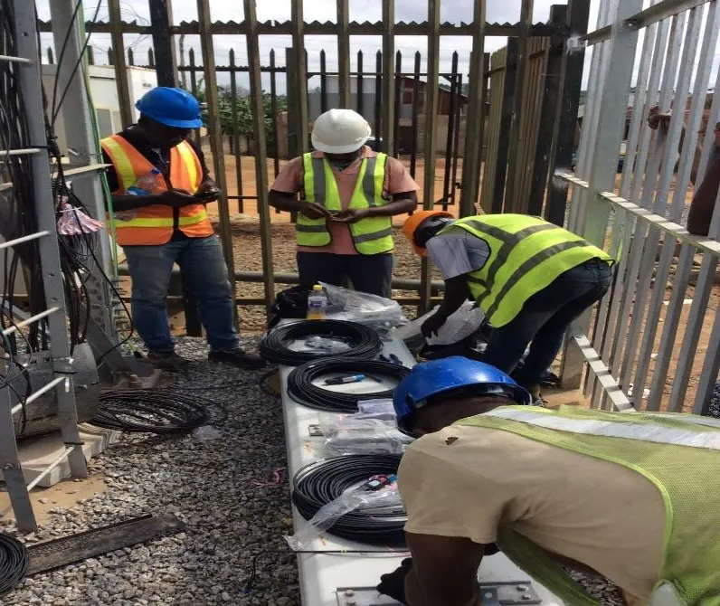 Kudos engineers carrying out field installation